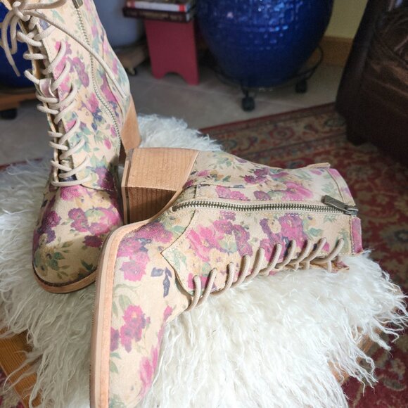 25059 Brand new Patricia Nash Women's Sicily Lace Up Boots Antique Rose Sz 7 - Picture 2 of 14